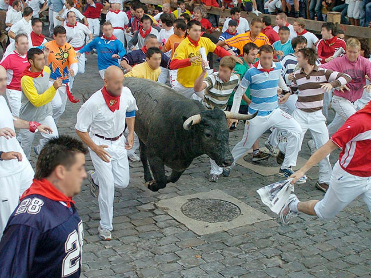 Met Pamplona Exterior foto